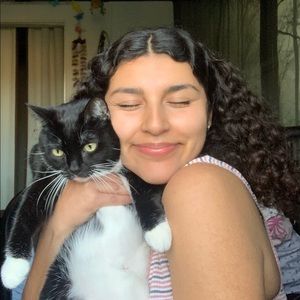 Meet your Posher, Naila